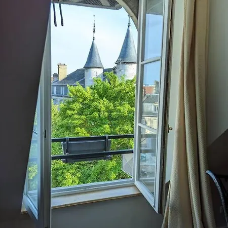 Cosy Centre